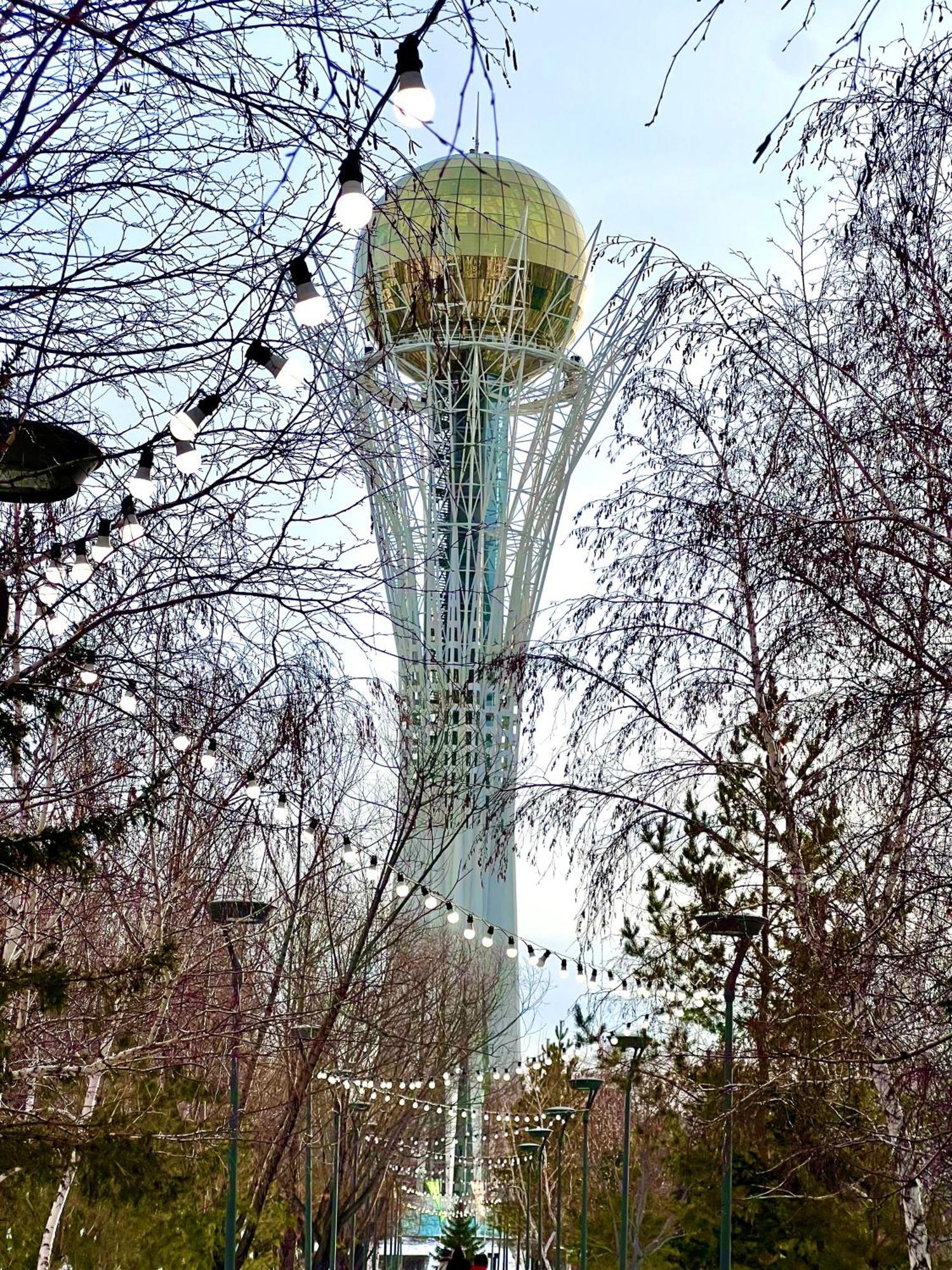 7 Очень Теплая Возле Байтерека Квартира Для 1-4 Человек Astana Exterior photo